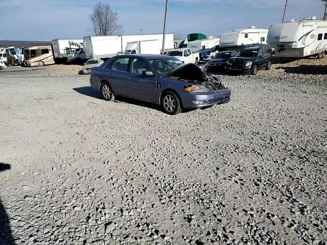 2000 Toyota Avalon - Image 11