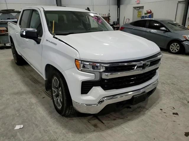2022 Chevrolet Silverado - Image 10
