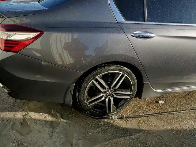 2017 Honda Accord - Image 14