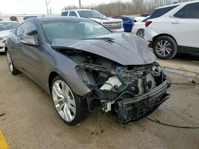 2013 Hyundai Genesis - Image 14