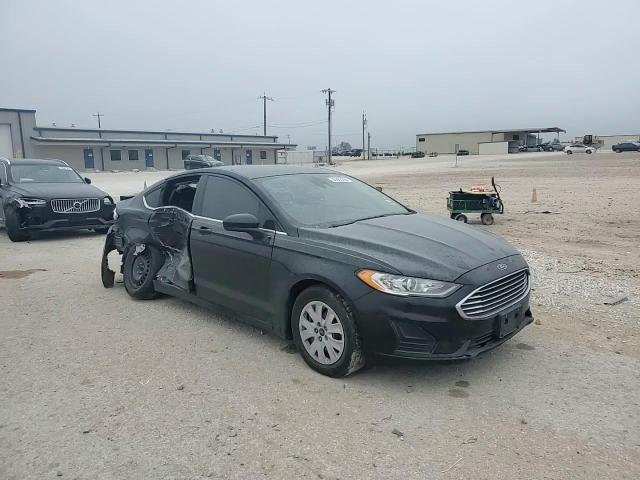 2019 Ford Fusion - Image 10