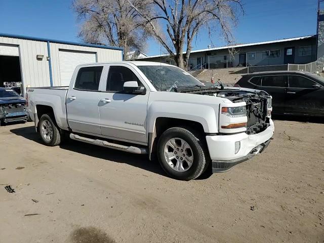 2016 Chevrolet Silverado - Image 11
