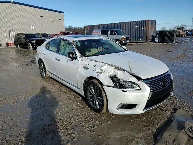 2013 Lexus LS - Image 13