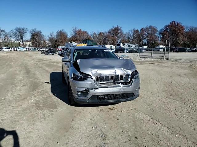 2019 Jeep Grand Cherokee - Image 12