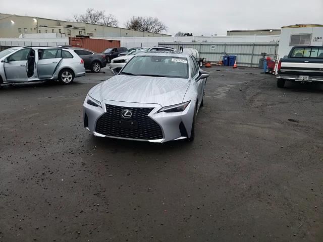 2023 Lexus IS - Image 13