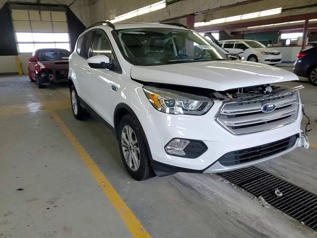 2017 Ford Escape - Image 11