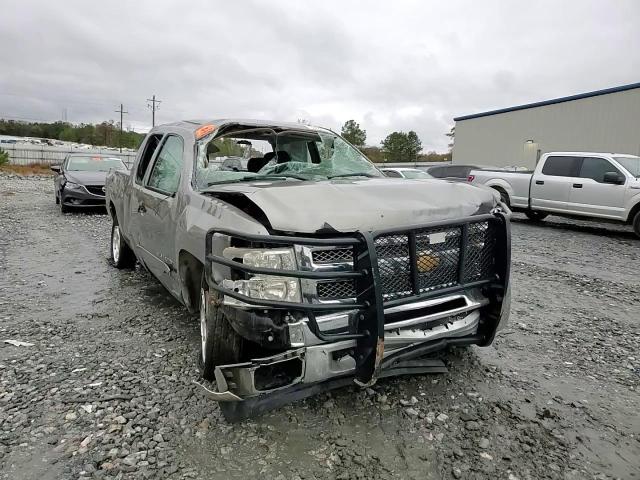 2013 Chevrolet Silverado - Image 13