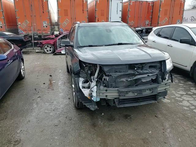 2019 Ford Explorer - Image 11
