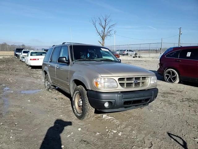 2000 Ford Explorer - Image 11
