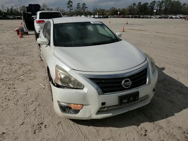2015 Nissan Altima - Image 11