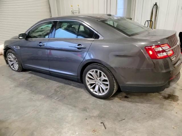 2015 Ford Taurus - Image 11
