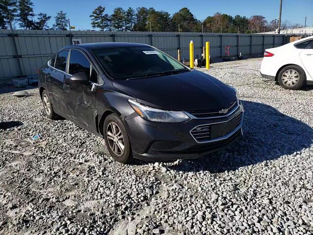 2017 Chevrolet Cruze - Image 13