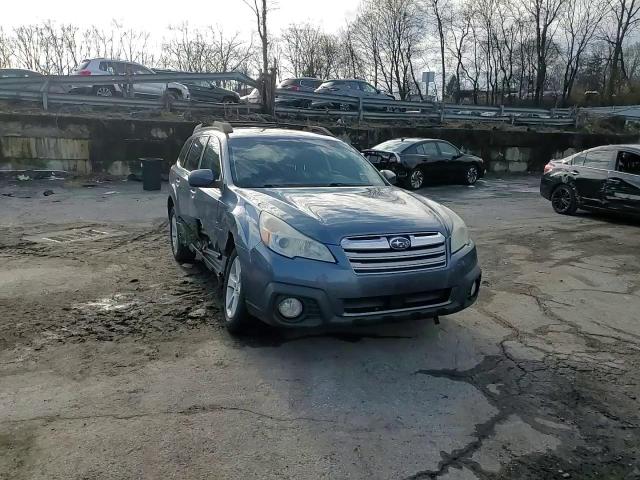2013 Subaru Outback - Image 14