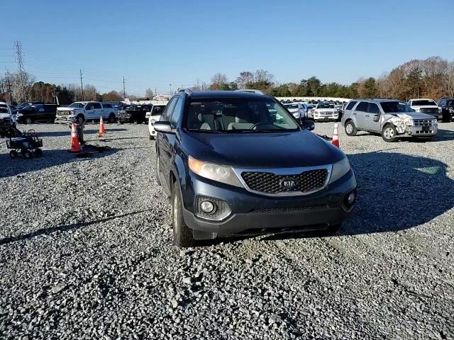 2011 Kia Sorento - Image 11