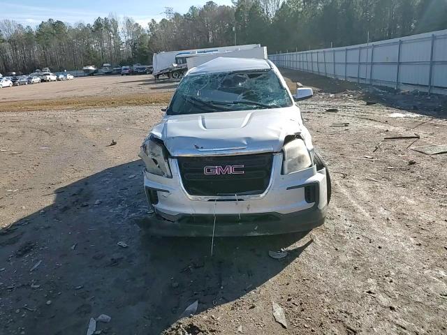 2017 GMC Terrain - Image 11