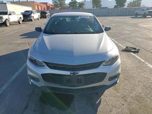 2018 Chevrolet Malibu - Image 11