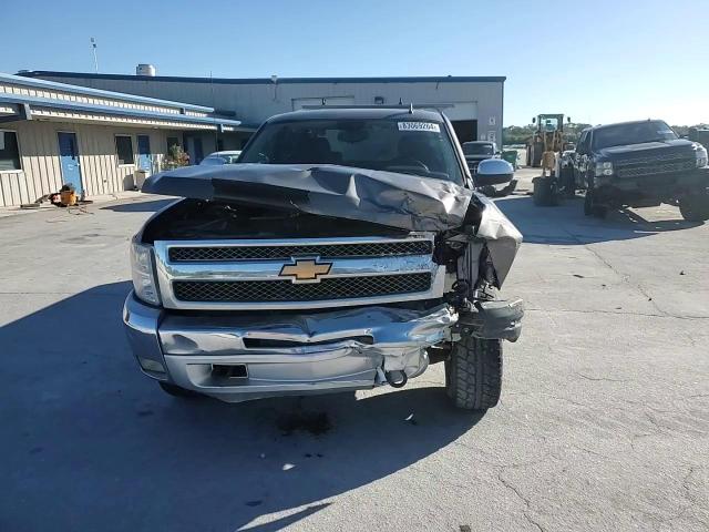 2012 Chevrolet Silverado - Image 13
