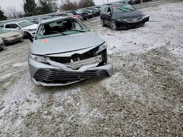 2018 Toyota Camry - Image 11