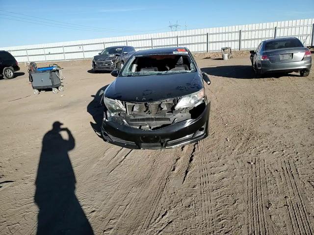 2013 Toyota Camry - Image 10