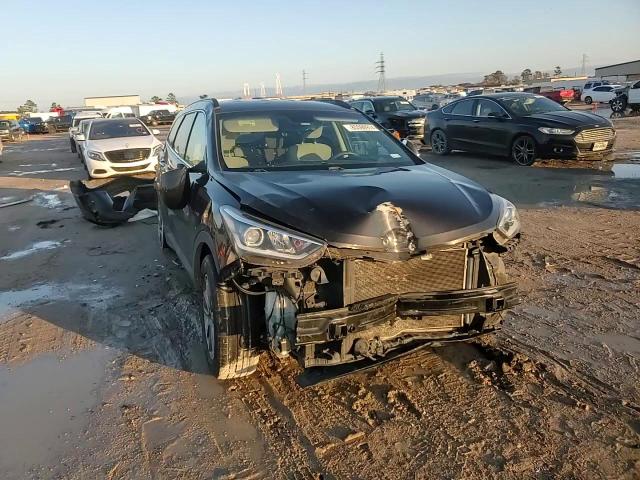 2017 Hyundai Santa Fe Se VIN: KM8SM4HF1HU180912 Lot: 85590974