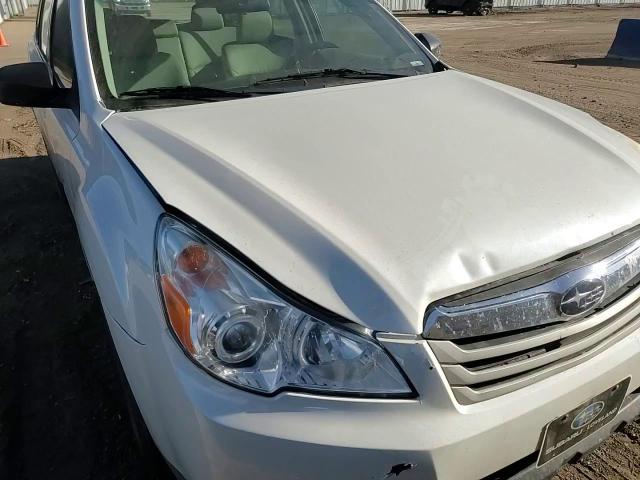 2011 Subaru Outback 2.5I VIN: 4S4BRBAC4B3380153 Lot: 84761404