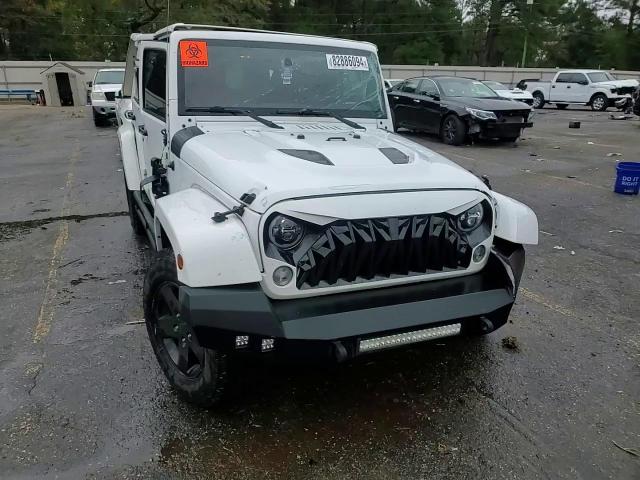 2015 Jeep Wrangler - Image 14
