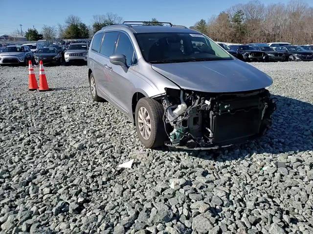 2018 Chrysler Pacifica Touring L VIN: 2C4RC1BG5JR149588 Lot: 86998604