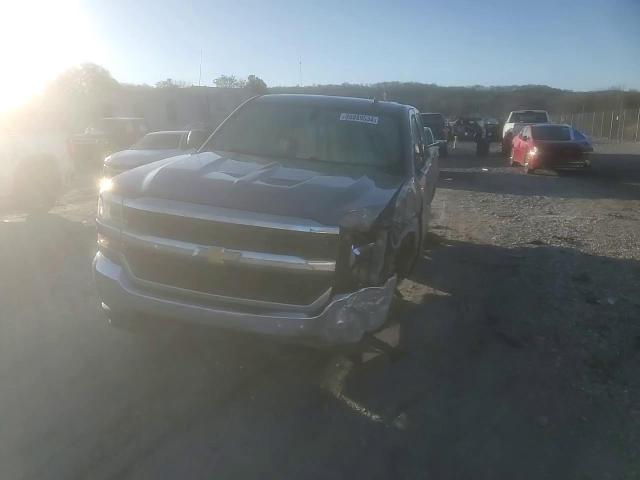 2016 Chevrolet Silverado - Image 10