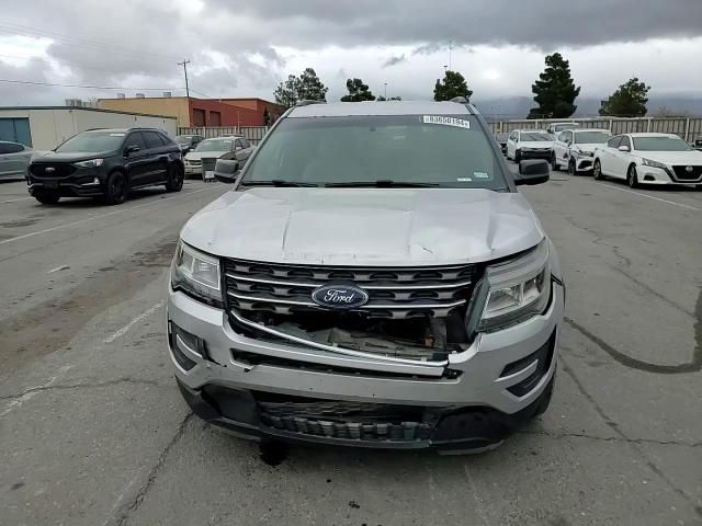 2017 Ford Explorer - Image 12