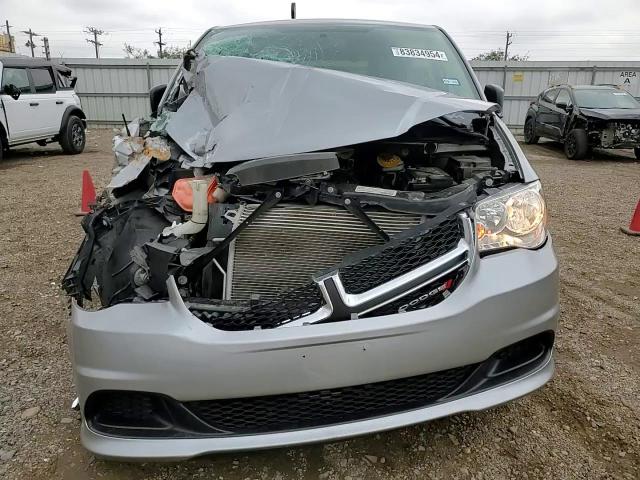 2018 Dodge Caravan - Image 11
