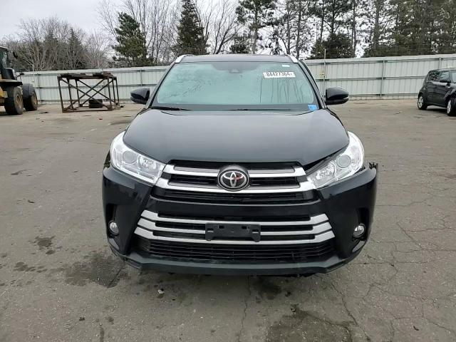 2019 Toyota Highlander - Image 11