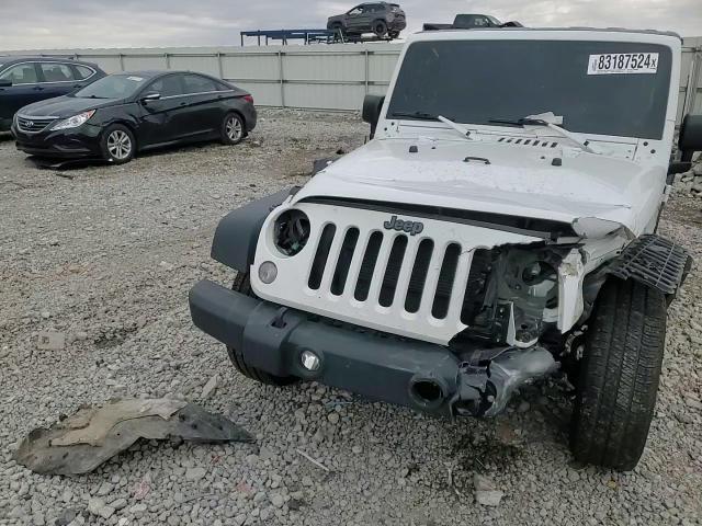 2017 Jeep Wrangler - Image 12