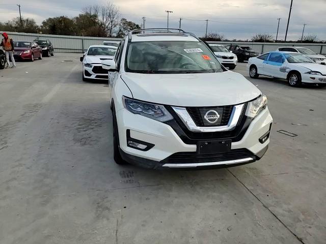 2017 Nissan Rogue - Image 11