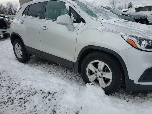 2017 Chevrolet Trax - Image 11