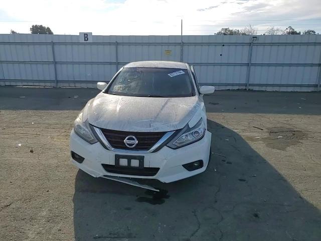 2018 Nissan Altima - Image 11