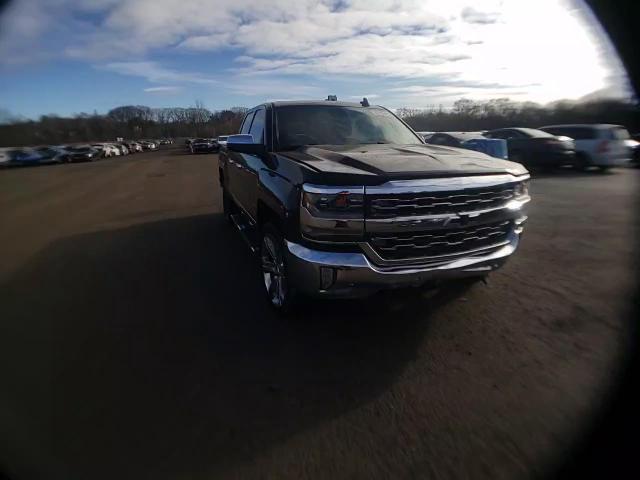 2016 Chevrolet Silverado - Image 11