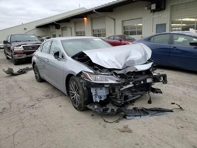 2023 Lexus ES - Image 11