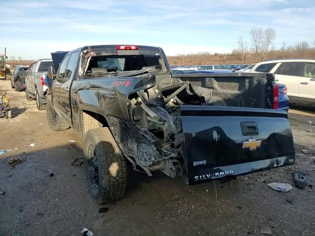 2019 Chevrolet Silverado - Image 11