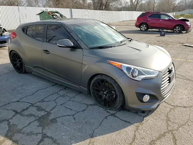 2013 Hyundai Veloster - Image 11