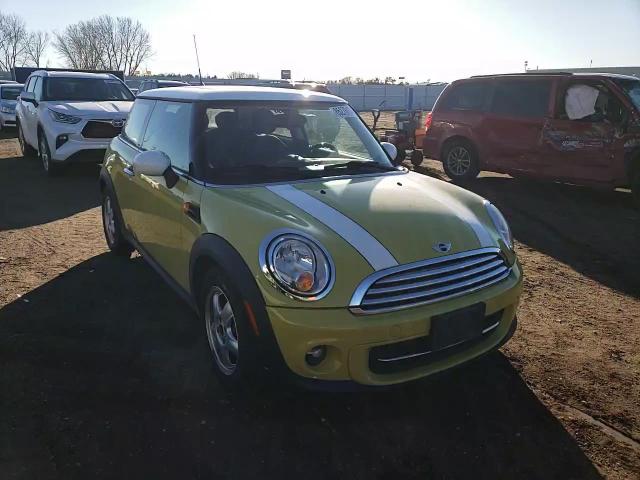 2011 Mini Cooper VIN: WMWSU3C54BT094744 Lot: 85276174