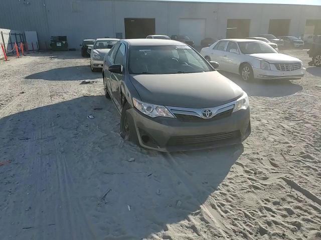 2013 Toyota Camry L VIN: 4T1BF1FK2DU295618 Lot: 82859374