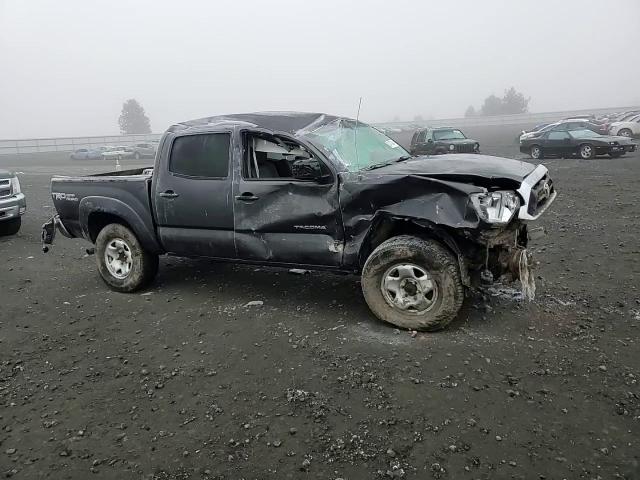 2015 Toyota Tacoma - Image 10