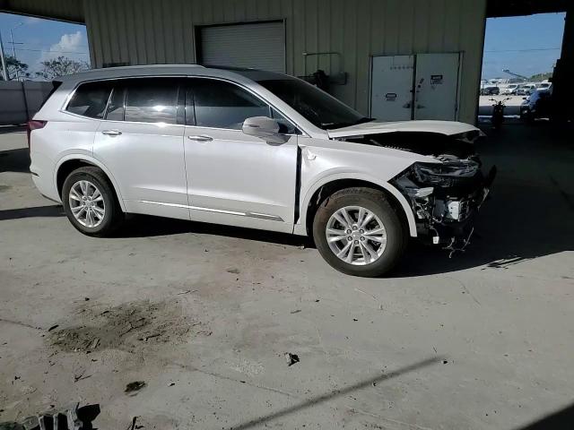 2022 Cadillac XT6 - Image 14