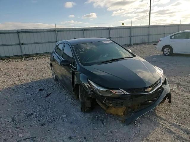 2018 Chevrolet Cruze - Image 10