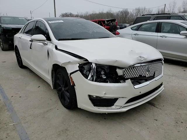 2020 Lincoln MKZ - Image 13