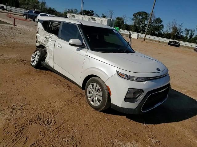 2020 Kia Soul - Image 11