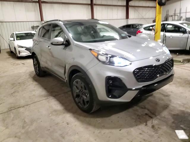 2022 Kia Sportage - Image 14