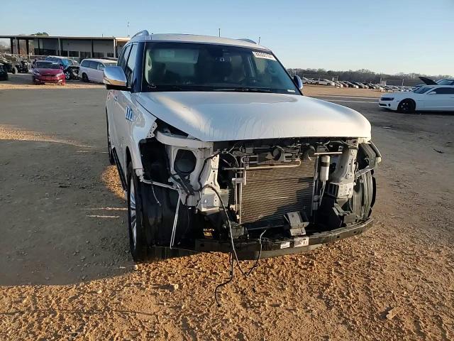 2017 Infiniti QX80 - Image 15