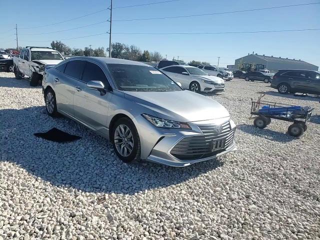 2022 Toyota Avalon - Image 11