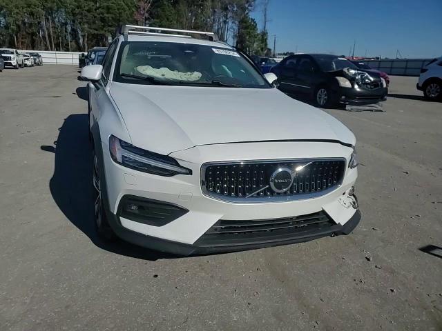 2023 Volvo V60 Cross Country Plus VIN: YV4L12WZ4P2111268 Lot: 85708254